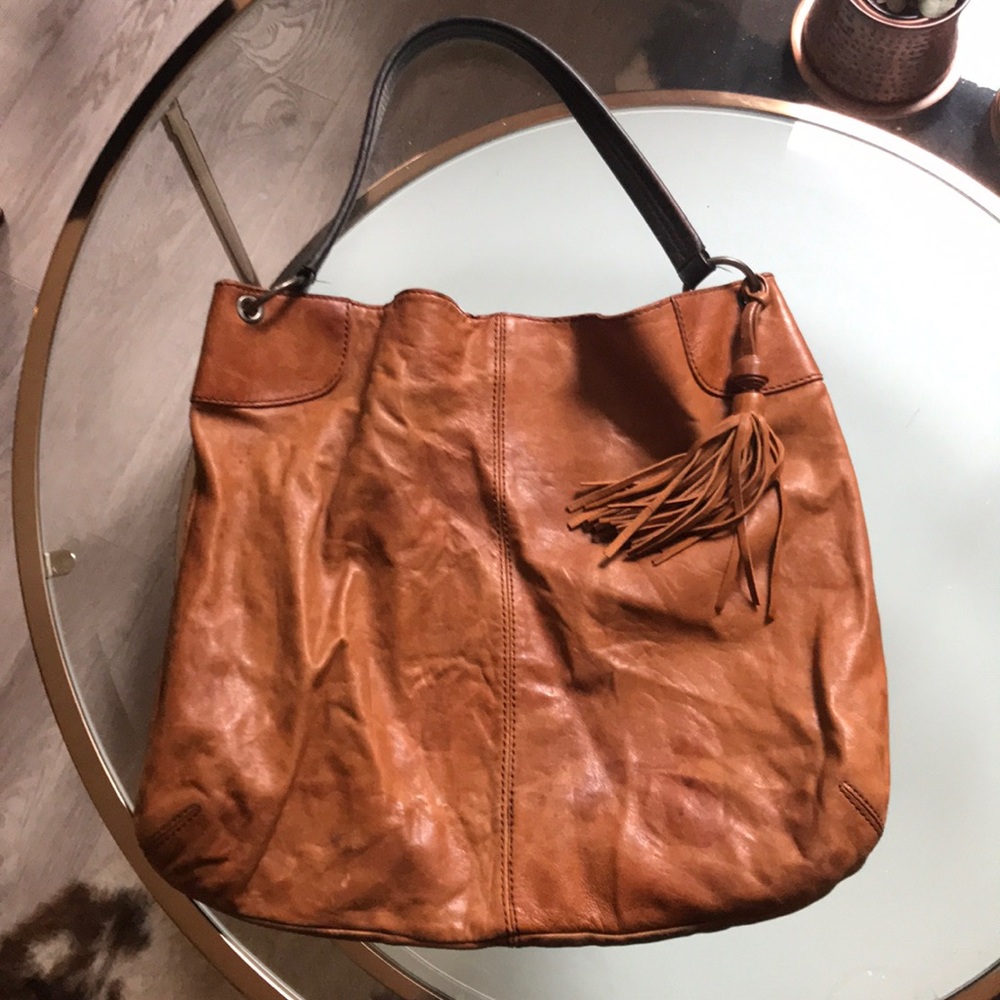 Tan leather slouchy shoulder bag - Picture 1 of 5